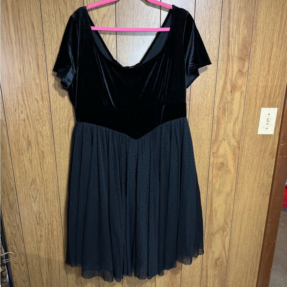 Torrid Black Velvet Midi Dress Size 2X NWT‎